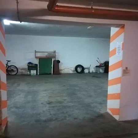 Viola Family Free Parking * Pécs