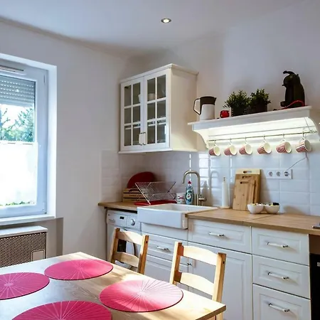 Appartamento Viola Family Free Parking Pécs