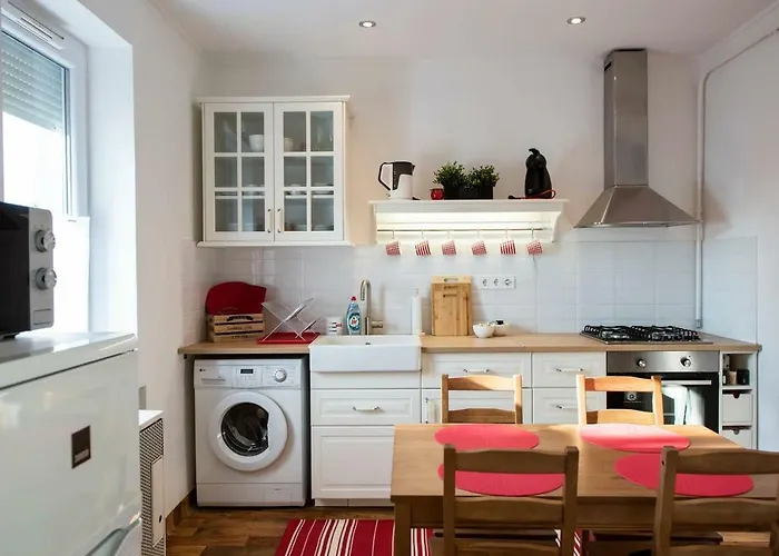 Viola Family Free Parking